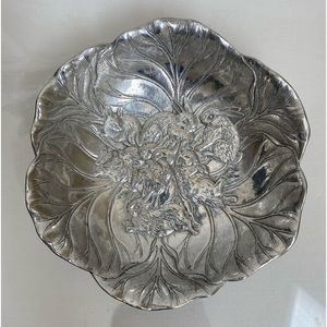 Arthur Court 1990 Vintage Cabbage Leaf & Bunny Bowl
